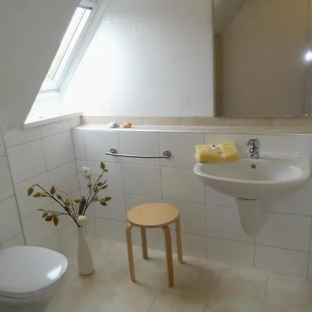 Ferienwohnung Mit Balkon Gtog *